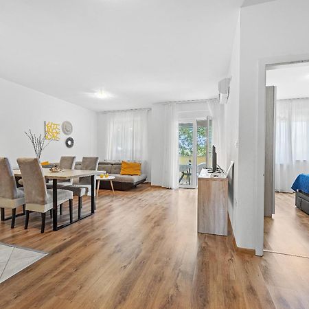 Neea Apartments Medulin Exterior photo